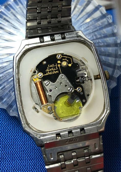 seiko 6923 movement.